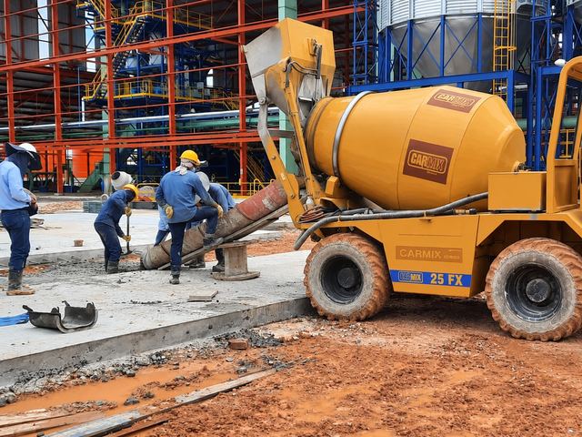 Planta industrial — obra con participación de CONATEC